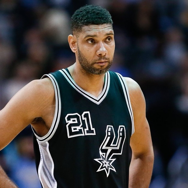 绝杀！绝杀！布克硬顶着卡鲁索的防守三分准绝杀雷霆