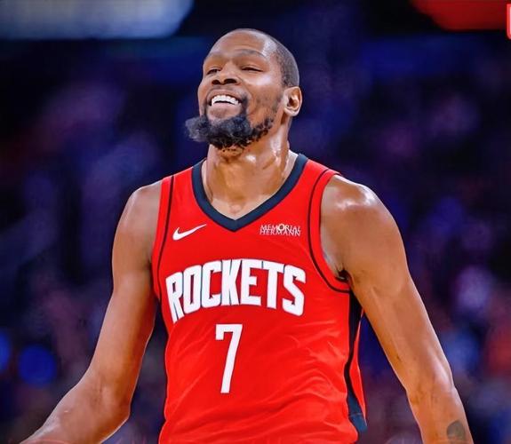 NBA常规赛战报：湖人客场险胜太阳,