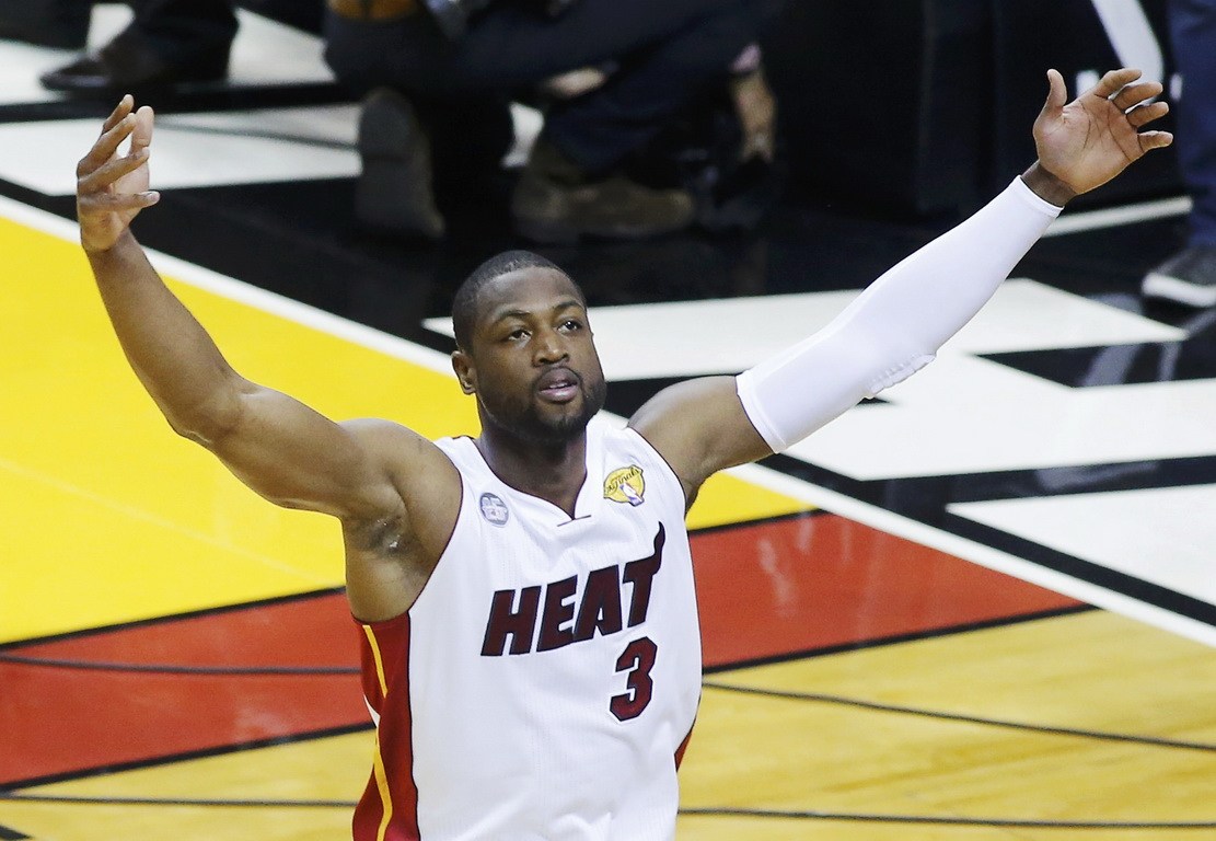 比赛日前瞻：泰山海港主场迎中超首轮，曼城能否阻击利物浦？