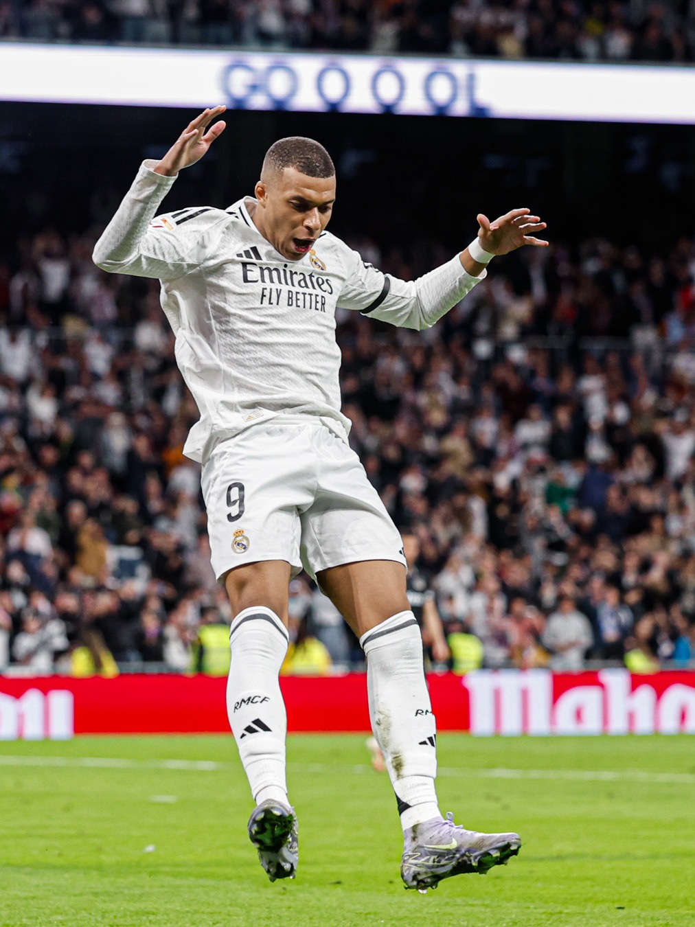 拉波尔塔承诺与弗里克续约：他的地位已稳固，会见证球场完工