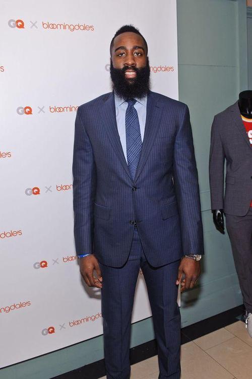 上海外援范赖克 大力跳发三连ACE震撼全场 这是发球还是扔炸弹？